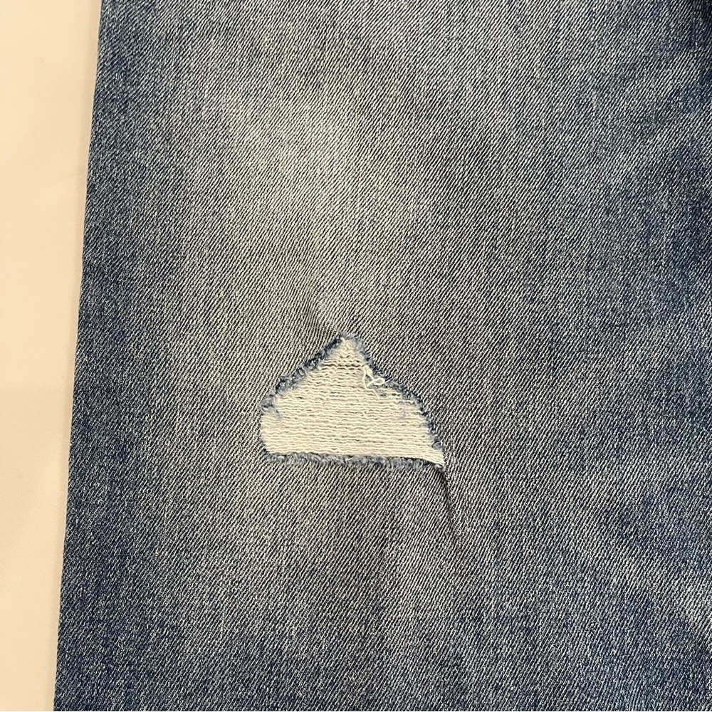 NWT Old Navy Women’s Relaxed Fit Jeans - Medium Blue - Picture 3 of 15